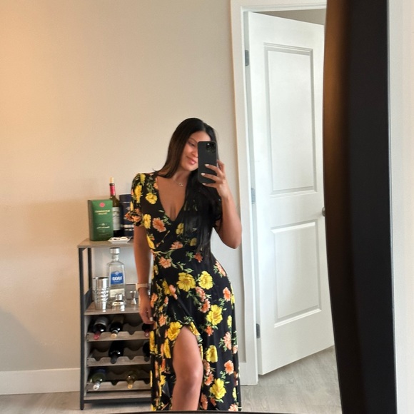 Forever 21 floral dress - Picture 4 of 4